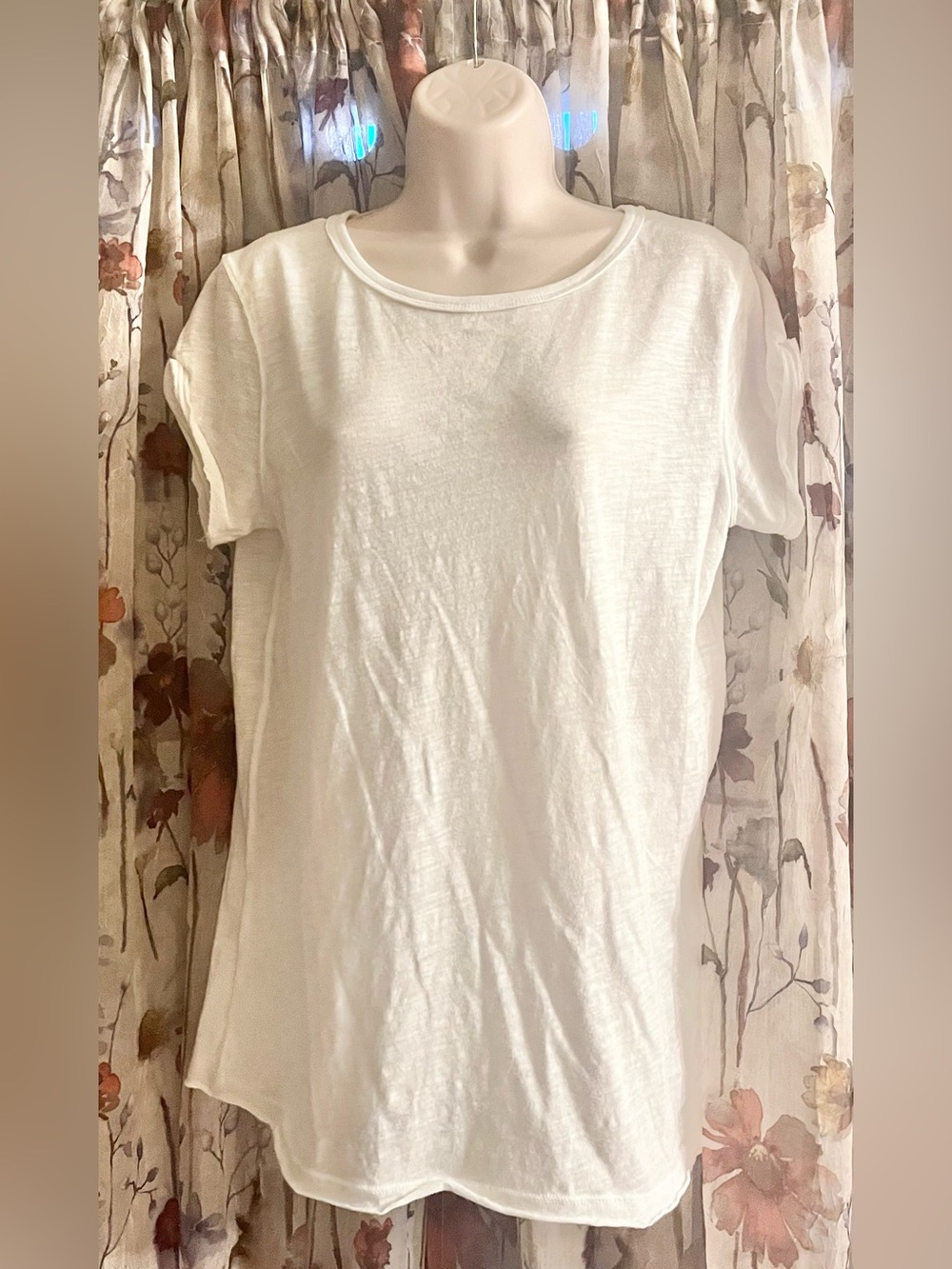 FREE PEOPLE - Sexy White T-Shirt - Size Large - Short Sleeves